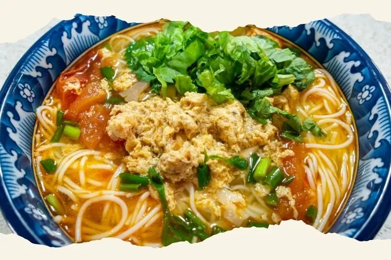 Bún riêu giò Chi